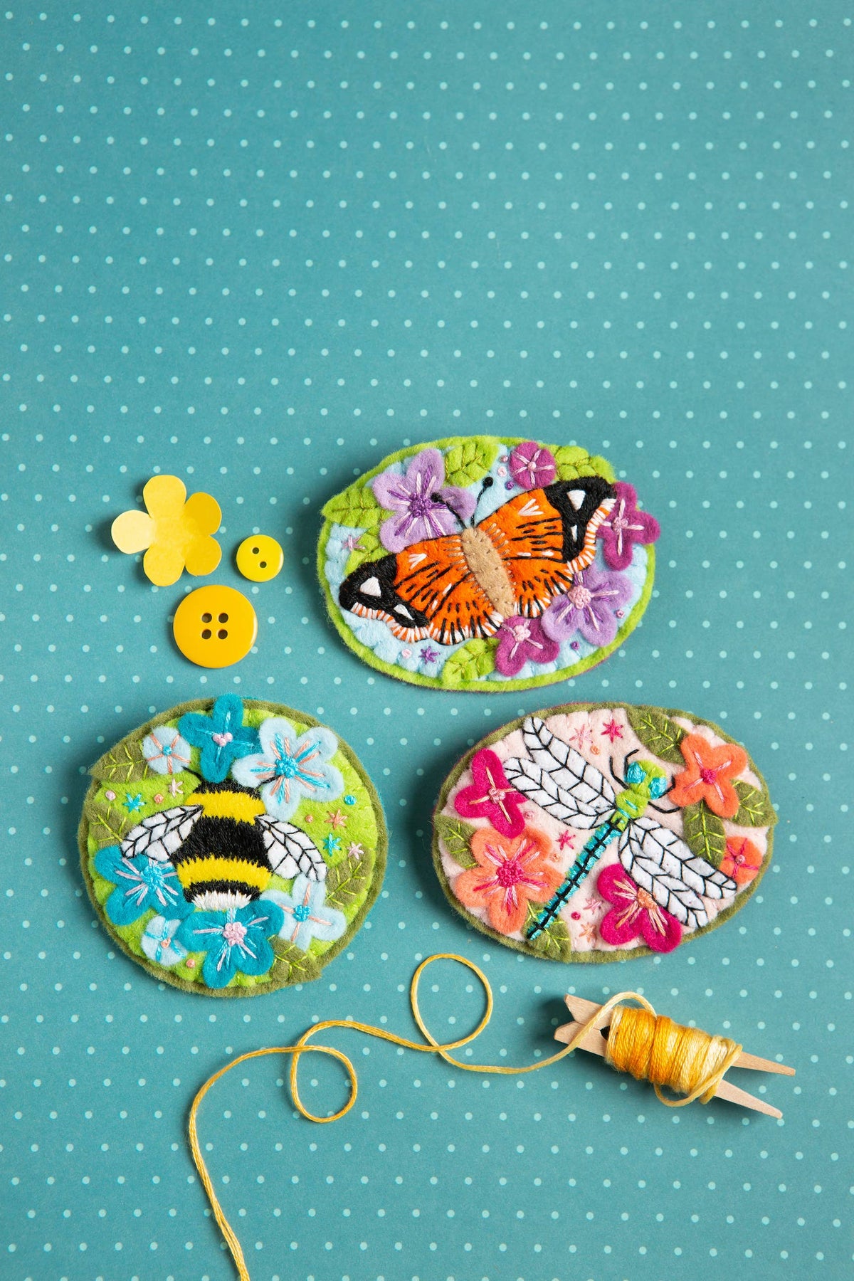 Bumblebee Felt Craft Brooch Kit | Complete Craft Kit