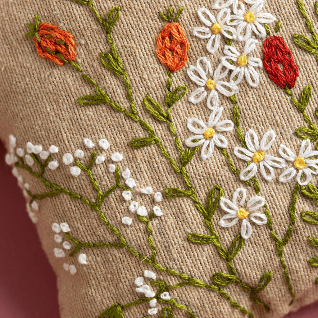 Corinne Lapierre - Linen Lavender Bags Embroidery Kit Bees