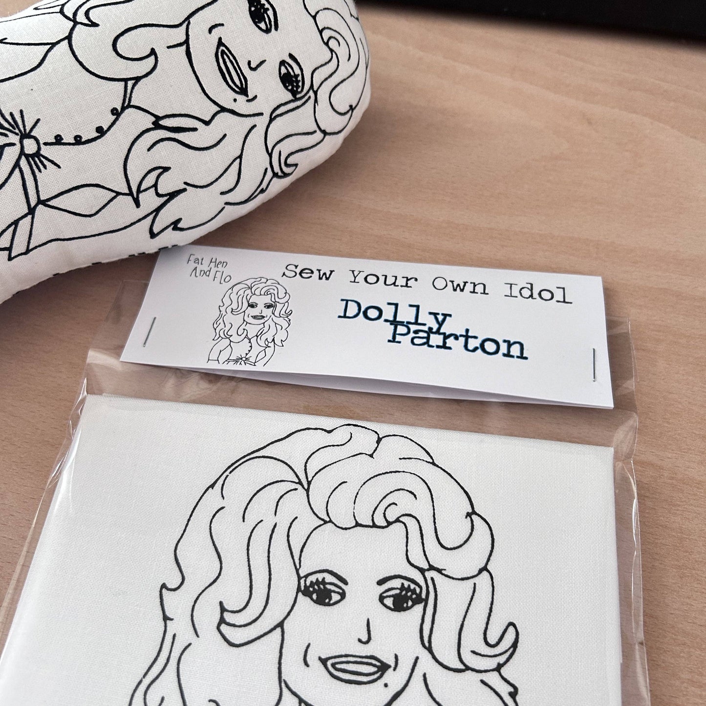 DOLLY PARTON - Sew Your Own Idol Kit