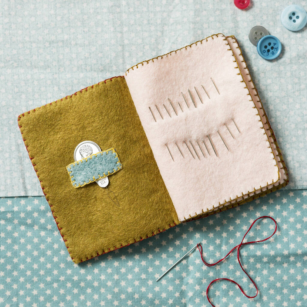 Needle Case Felt Craft Mini Kit Corinne Lapierre