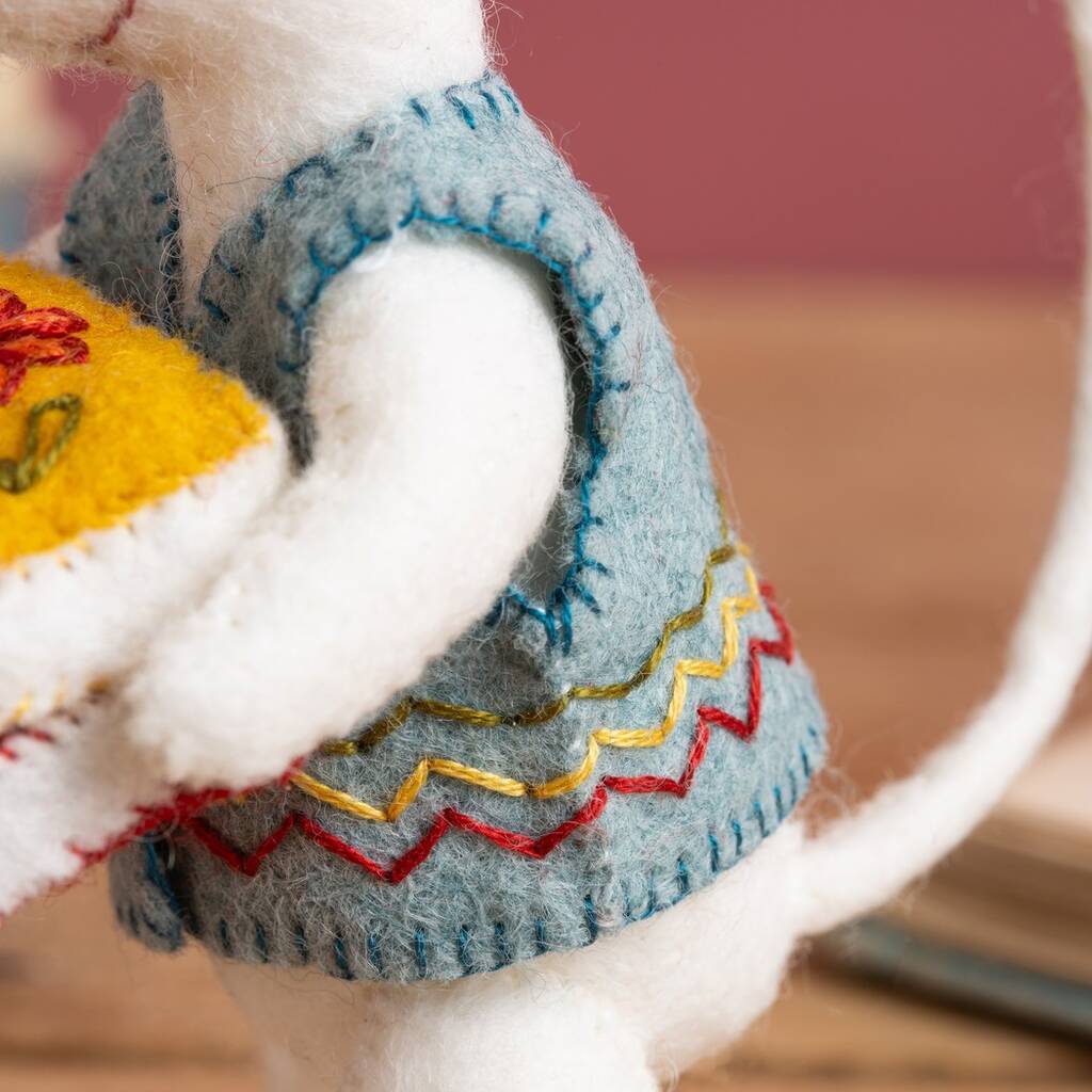 Corinne Lapierre Little Mouse Librarian
