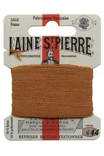 Laine St. Pierre darning wool card no. 444 - cognac