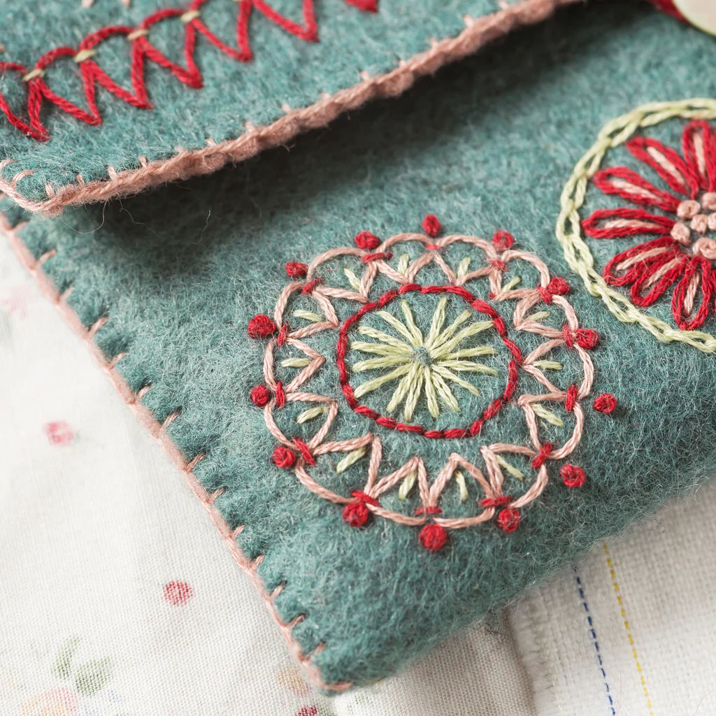 Corinne Lapierre Felt Craft Kit - Sewing Pouch