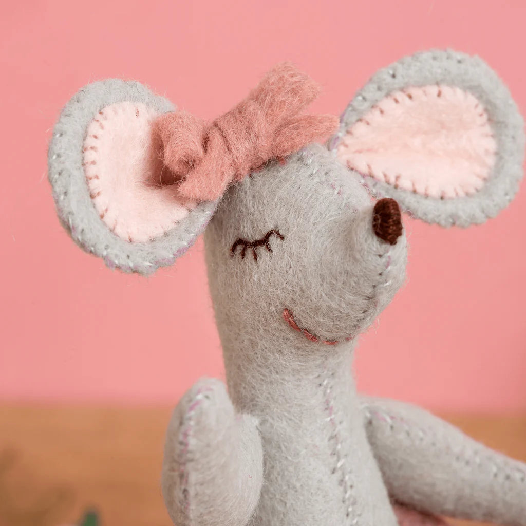 Corinne Lapierre Felt Craft Kit - Little Mouse, Ballet Dancer