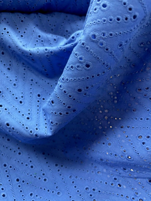 Anglaise Cotton ZigZag - periwinkle blue