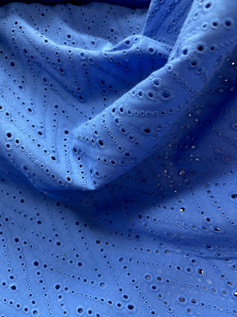 Anglaise Cotton ZigZag - periwinkle blue