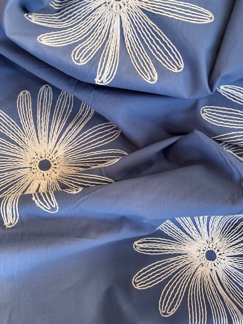 COTTON EMBROIDERY FLOWERS - denim blue