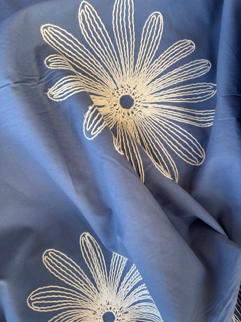 COTTON EMBROIDERY FLOWERS - denim blue