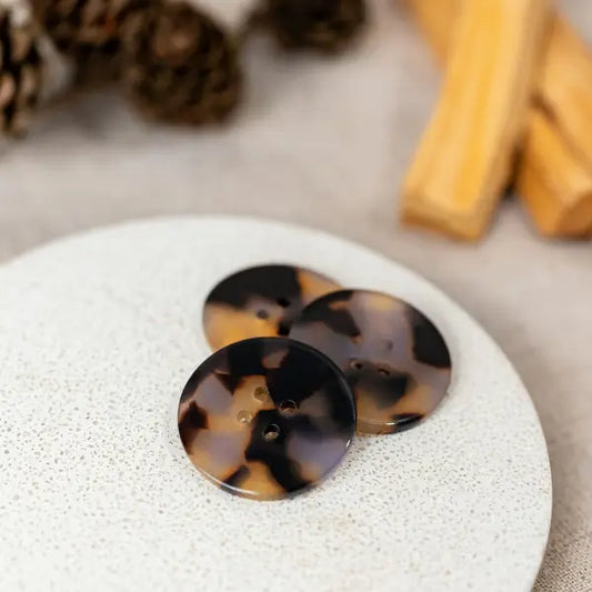 Pigeon wishes Beguiled buttons 10mm