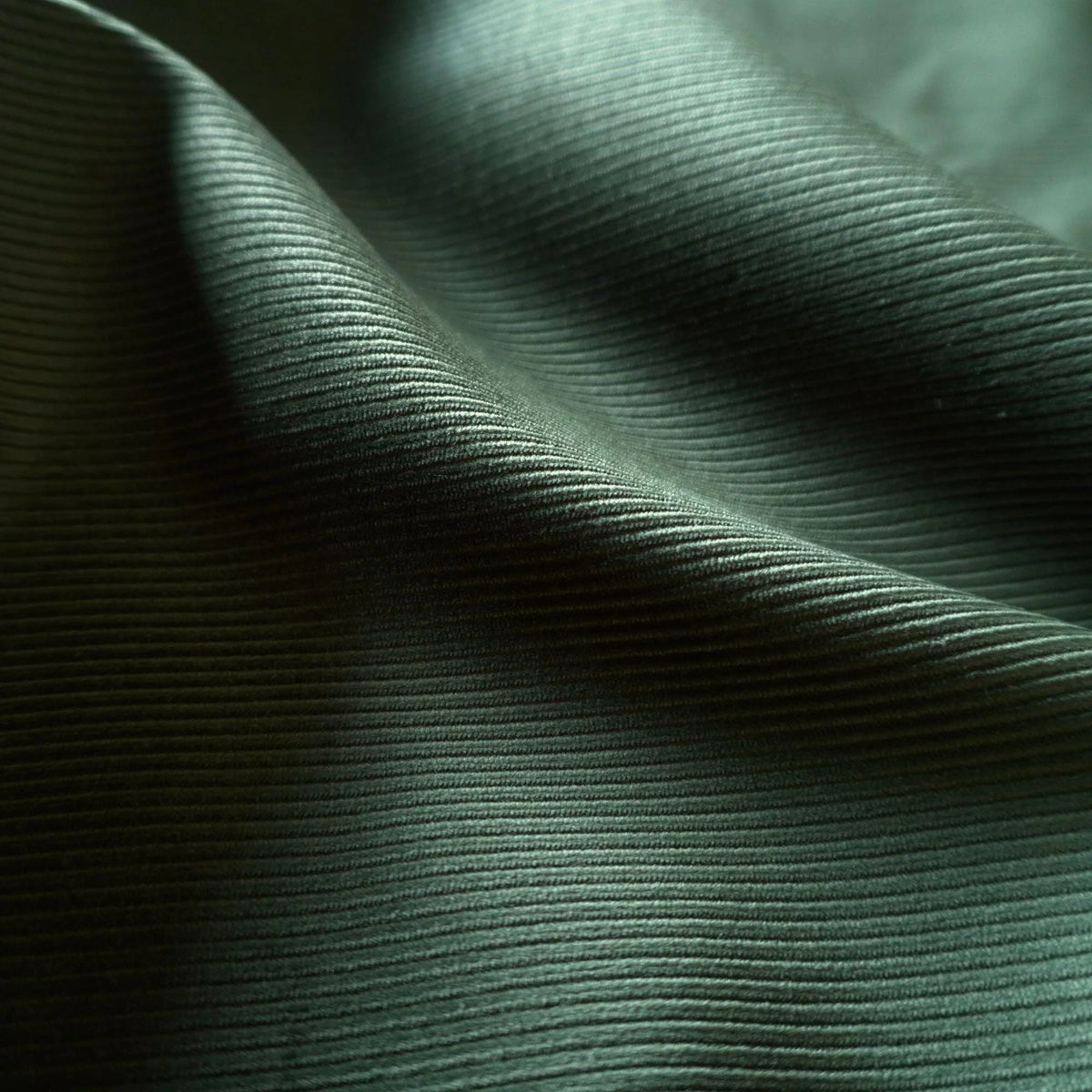 Corduroy 9 wale - forest green