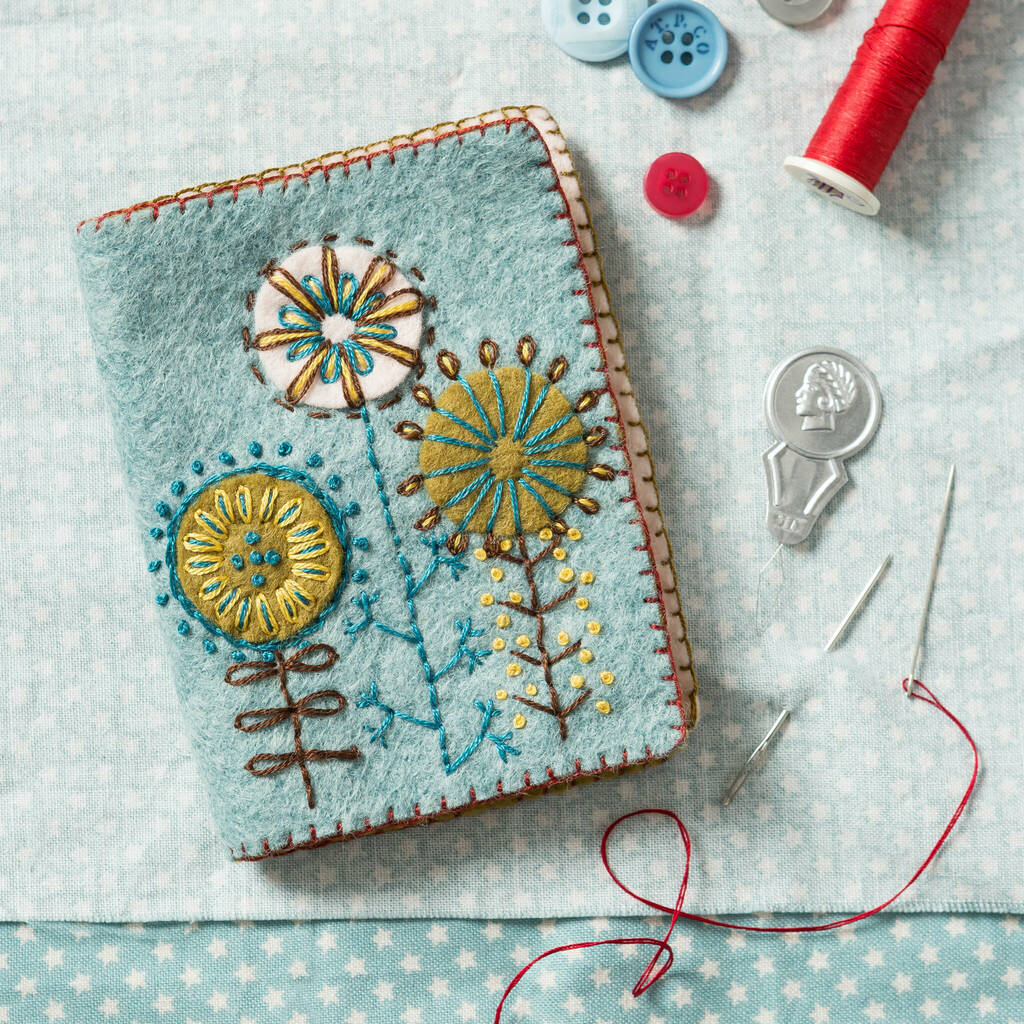 Needle Case Felt Craft Mini Kit Corinne Lapierre